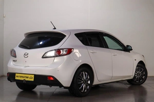 Хетчбэк Mazda 3 2011 года, 899000 рублей, Челябинск