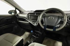 Хетчбэк Toyota Aqua 2016 года, 929000 рублей, Новосибирск