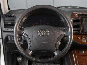 Седан Toyota Camry 2005 года, 780000 рублей, Омск