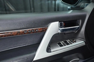 Внедорожник Toyota Land Cruiser 2012 года, 4300000 рублей, Красноярск