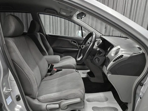 Минивэн Honda Stream 2009 года, 1050000 рублей, Красноярск