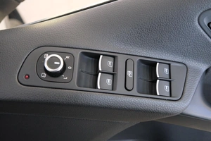 Внедорожник Volkswagen Tiguan 2015 года, 1629000 рублей, Омск