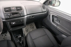 Хетчбэк Skoda Fabia 2012 года, 799000 рублей, Красноярск
