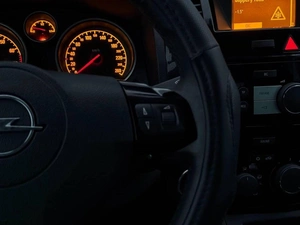 Минивэн Opel Zafira 2010 года, 879000 рублей, Ижевск