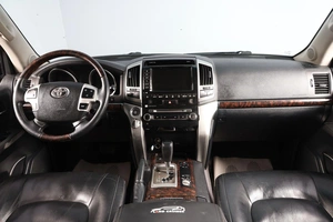 Внедорожник Toyota Land Cruiser 2013 года, 4199000 рублей, Новосибирск