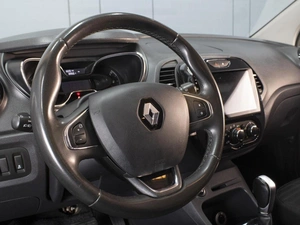Внедорожник Renault Kaptur 2017 года, 1450000 рублей, Омск