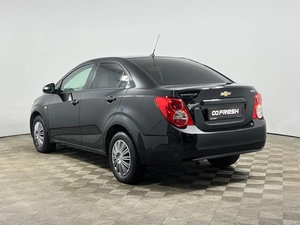 Седан Chevrolet Aveo 2014 года, 620000 рублей, Казань