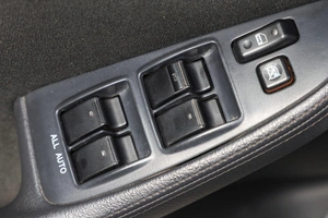 Седан Toyota Avensis 2005 года, 699000 рублей, Новосибирск