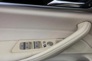 Седан BMW 5 серия 2020 года, 3850000 рублей, Орёл