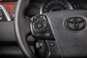 Седан Toyota Camry 2011 года, 1499000 рублей, Томск