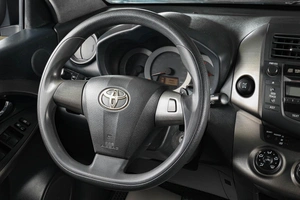 Внедорожник Toyota RAV4 2010 года, 1159000 рублей, Тюмень