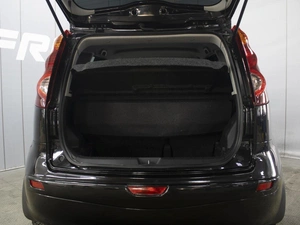 Хетчбэк Nissan Note 2013 года, 890000 рублей, Омск