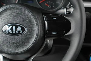 Седан Kia Rio 2019 года, 1299000 рублей, Тюмень