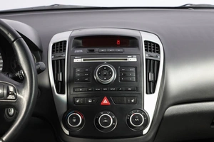 Универсал Kia Ceed 2011 года, 699000 рублей, Новосибирск