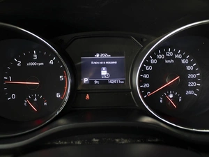 Минивэн Kia Carnival 2018 года, 2300000 рублей, Омск