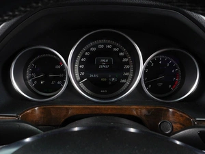 Седан Mercedes-benz E-класс 2013 года, 1989000 рублей, Минеральные Воды