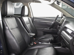 Внедорожник Mitsubishi Outlander 2017 года, 1515000 рублей, Омск