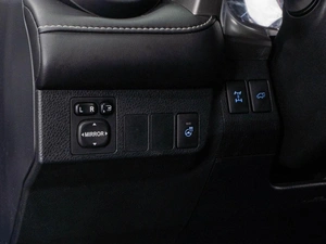 Внедорожник Toyota RAV4 2016 года, 2599000 рублей, Тюмень