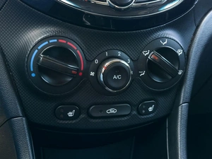 Седан Hyundai Solaris 2013 года, 849000 рублей, Большой Сочи