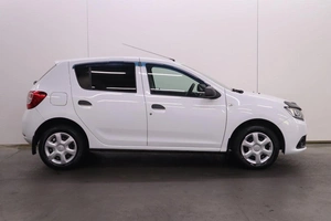 Хэтчбек Renault Sandero 2017 года, 760000 рублей, Брянск