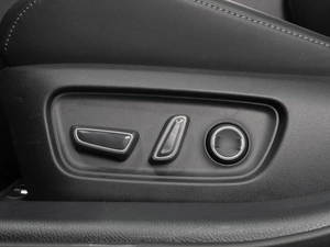 Седан Toyota Camry 2025 года, 4779000 рублей, Тюмень