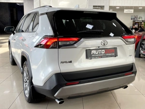Внедорожник Toyota RAV4 2019 года, 2987000 рублей, Солонцы