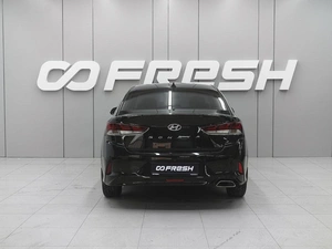 Седан Hyundai Sonata 2019 года, 1730000 рублей, Ростов-на-Дону