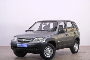 Внедорожник Chevrolet Niva 2010 года, 639000 рублей, Омск