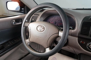 Седан Toyota Camry 2004 года, 899000 рублей, Тюмень