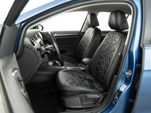 Хетчбэк Volkswagen Golf 2013 года, 1298999 рублей, Москва