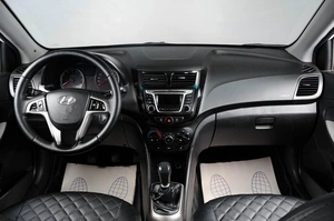 Седан Hyundai Solaris 2015 года, 799000 рублей, Тюмень