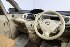 Минивэн Toyota Porte 2005 года, 659000 рублей, Новосибирск