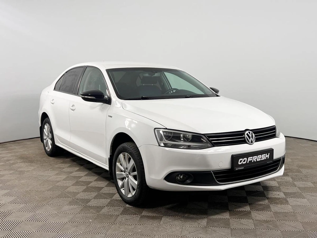 Седан Volkswagen Jetta 2013 года, 943100 рублей, Казань
