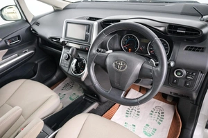 Минивэн Toyota Wish 2010 года, 1249000 рублей, Красноярск