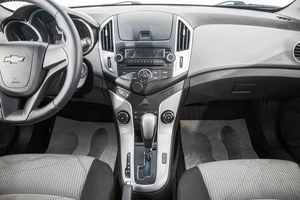 Седан Chevrolet Cruze 2014 года, 799000 рублей, Барнаул