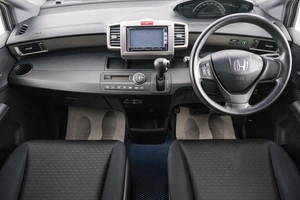 Минивэн Honda Freed 2012 года, 1149000 рублей, Красноярск