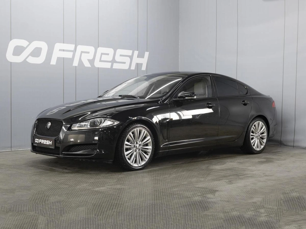 Седан Jaguar XF 2013 года, 1790000 рублей, Омск