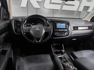 Внедорожник Mitsubishi Outlander 2016 года, 1899000 рублей, Тюмень