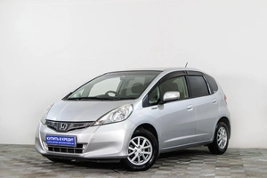 Хетчбэк Honda Fit 2012 года, 949000 рублей, Сургут