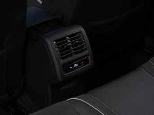 Хетчбэк Volkswagen Golf 2022 года, 2798444 рублей, Москва