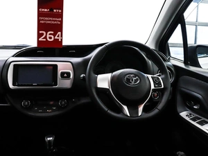 Хетчбэк Toyota Vitz 2015 года, 980000 рублей, Красноярск