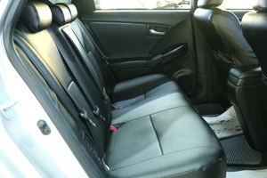 Лифтбек Toyota Prius 2015 года, 1349000 рублей, Омск