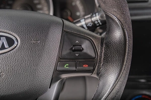 Седан Kia Rio 2012 года, 899000 рублей, Томск