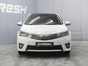 Седан Toyota Corolla 2013 года, 1050000 рублей, Омск