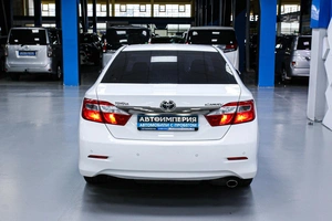 Седан Toyota Camry 2014 года, 1883000 рублей, Солонцы