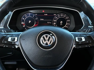 Внедорожник Volkswagen Tiguan 2018 года, 2790000 рублей, Волгоград