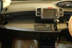 Минивэн Honda Freed 2010 года, 1049000 рублей, Омск