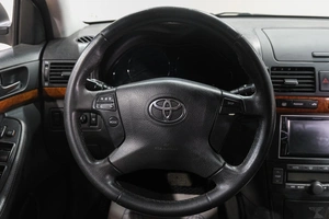 Седан Toyota Avensis 2006 года, 799000 рублей, Новокузнецк
