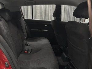 Хетчбэк Nissan Tiida 2011 года, 790000 рублей, Красноярск
