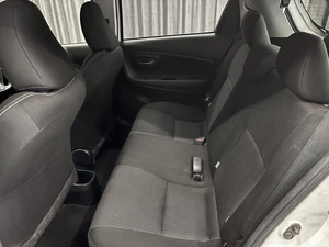 Хетчбэк Toyota Vitz 2019 года, 999000 рублей, Красноярск